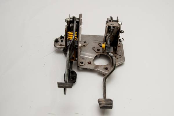 FORD TRANSİT 120 - 120 V ÇIKMA PARÇA  2014 2018 DEBRİYAJ PEDALI